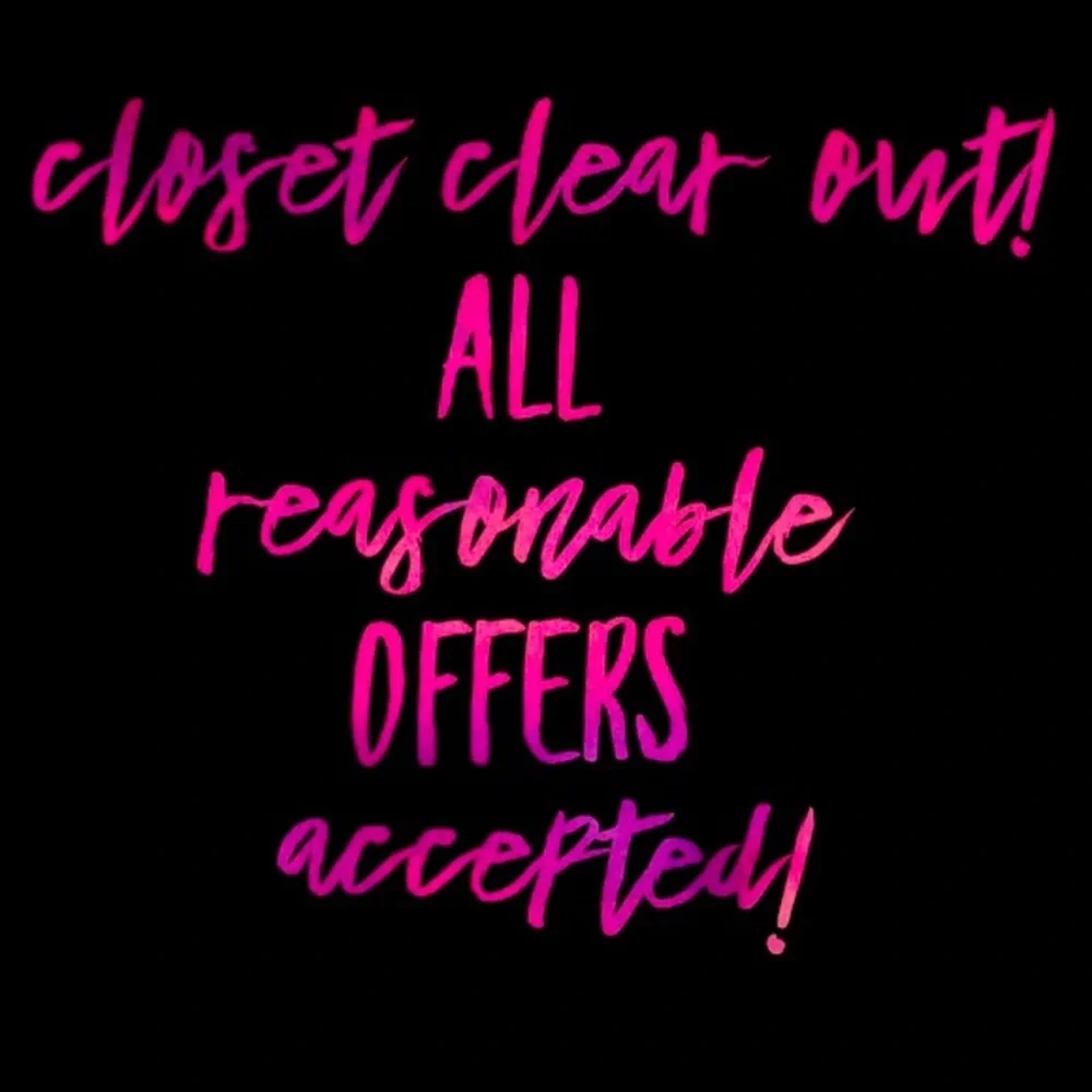 🥳CLOSET CLOSING!🥳 - Picture 1 of 1